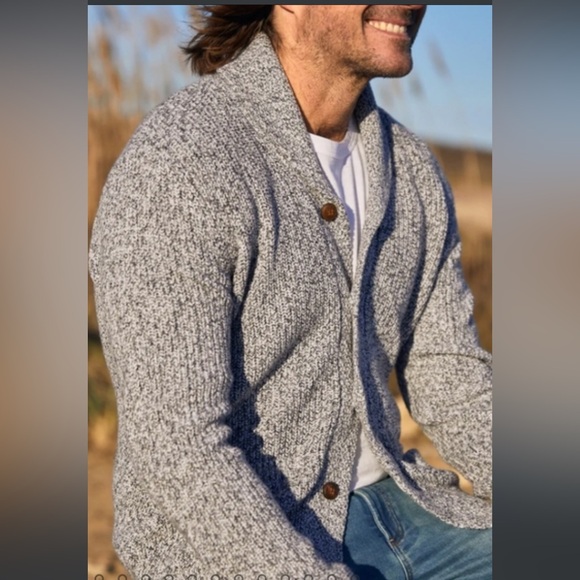 Faherty Cardigan - Picture 2 of 3